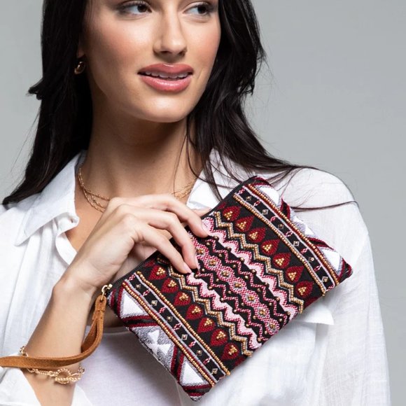 Handmade Beaded Zig Zag Pattern Clutch - Picture 2 of 8